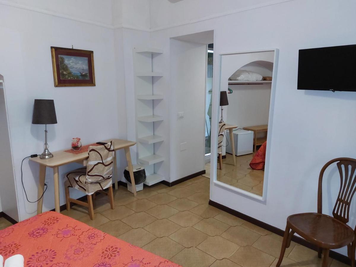 Rooms Palazzo Paladini Lecce Bagian luar foto