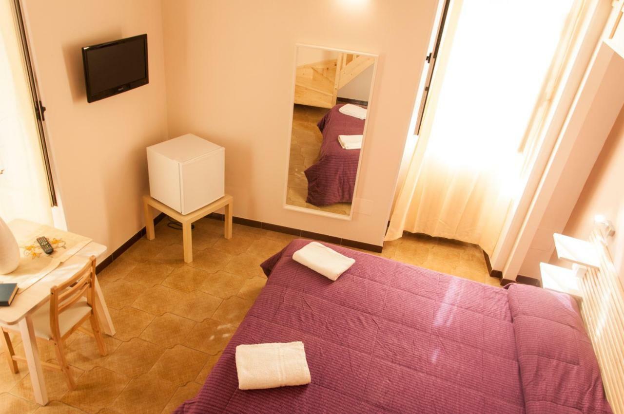 Rooms Palazzo Paladini Lecce Bagian luar foto